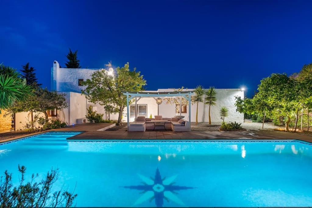 8 Guests Large Villa Near Bossa Beaches & Airport San José Exterior foto